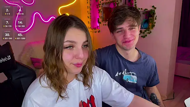 Snapshot of RobertAndLinela chatting on 02-12-25, 10:15 RobertAndLinela online show from 02-12-25, 10:15