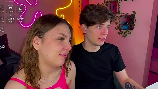 Snapshot of RobertAndLinela chatting on 02-18-25, 07:30 RobertAndLinela online show from 02-18-25, 07:30