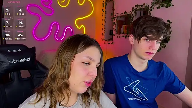 Snapshot of RobertAndLinela chatting on 02-21-25, 07:54 RobertAndLinela online show from 02-21-25, 07:54