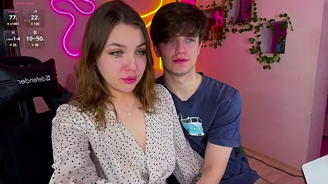 Snapshot of RobertAndLinela chatting on 03-02-25, 11:07 RobertAndLinela online show from 03-02-25, 11:07