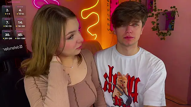 Snapshot of RobertAndLinela chatting on 03-06-25, 03:13 RobertAndLinela online show from 03-06-25, 03:13