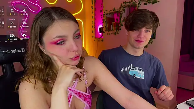 Snapshot of RobertAndLinela chatting on 03-17-25, 05:27 RobertAndLinela online show from 03-17-25, 05:27