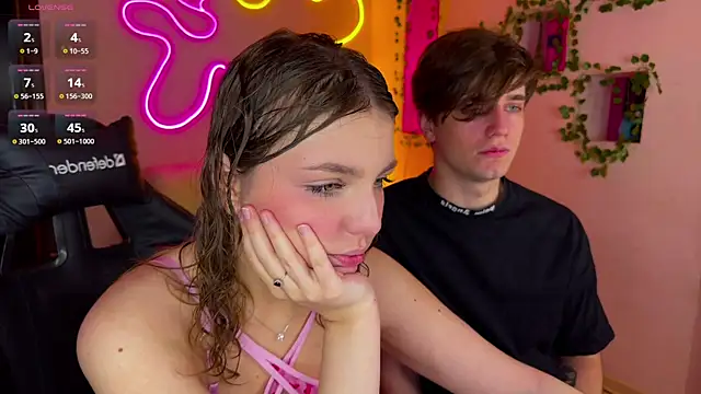 Snapshot of RobertAndLinela chatting on 03-20-25, 06:09 RobertAndLinela online show from 03-20-25, 06:09