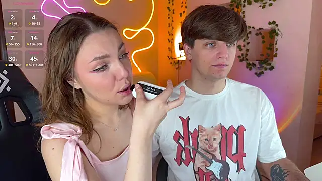 Snapshot of RobertAndLinela chatting on 10-03-25, 08:00 RobertAndLinela online show from 10-03-25, 08:00