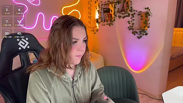 Snapshot of RobertAndLinela chatting on 10-30-25, 02:40 RobertAndLinela online show from 10-30-25, 02:40