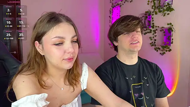 Snapshot of RobertAndLinela chatting on 12-01-25, 02:27 RobertAndLinela online show from 12-01-25, 02:27