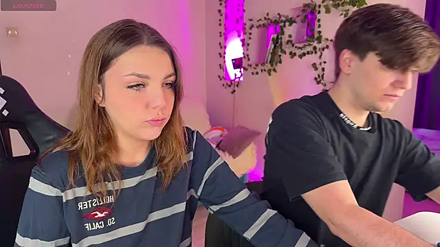 Snapshot of RobertAndLinela chatting on 01-17-26, 08:52 RobertAndLinela online show from 01-17-26, 08:52