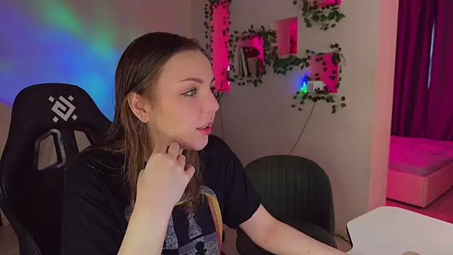 RobertAndLinela online show from 07-14-26, 04:13