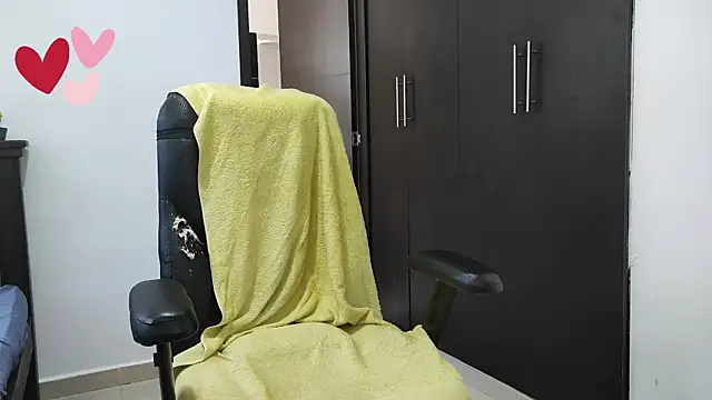 Snapshot of Gorditohot chatting on 02-17-25, 06:48 Gorditohot online show from 02-17-25, 06:48