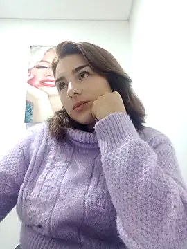 Snapshot of VictoriaMolina chatting on 11-30-25, 02:15 VictoriaMolina online show from 11-30-25, 02:15