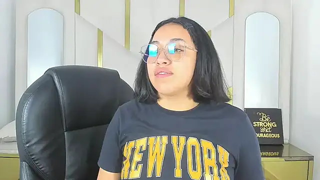 IsabellRodriguez18 online show from 11-14-25, 03:49