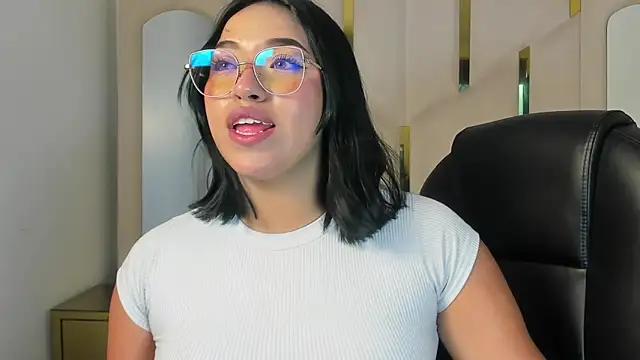 IsabellRodriguez18 online show from 05-11-26, 03:23