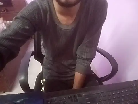 Snapshot of IamRentedBoybfriend chatting on 12-17-25, 01:55 IamRentedBoybfriend online show from 12-17-25, 01:55