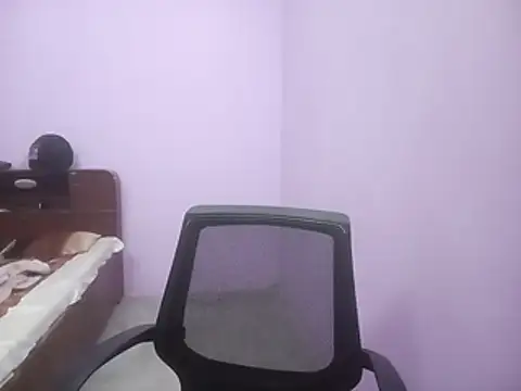 Snapshot of IamRentedBoybfriend chatting on 12-23-25, 02:31 IamRentedBoybfriend online show from 12-23-25, 02:31