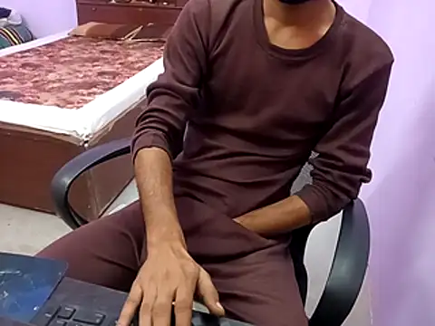 Snapshot of IamRentedBoybfriend chatting on 01-14-26, 02:28 IamRentedBoybfriend online show from 01-14-26, 02:28