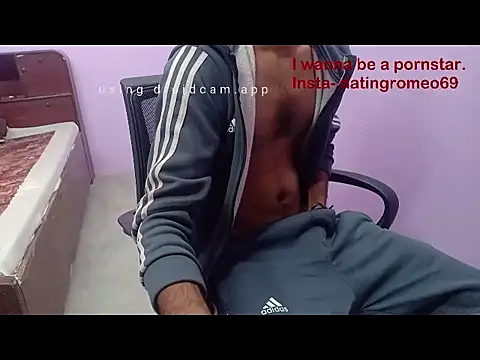 Snapshot of IamRentedBoybfriend chatting on 01-17-26, 08:01 IamRentedBoybfriend online show from 01-17-26, 08:01