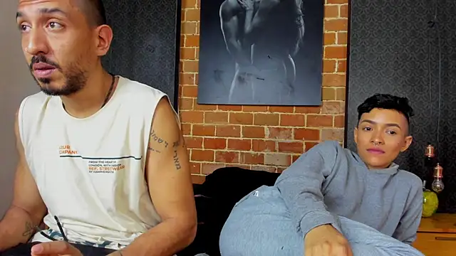 Snapshot of AntonAndSofii chatting on 01-26-25, 05:23 AntonAndSofii online show from 01-26-25, 05:23