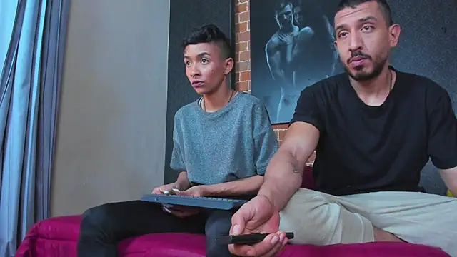 Snapshot of AntonAndSofii chatting on 01-28-25, 03:25 AntonAndSofii online show from 01-28-25, 03:25