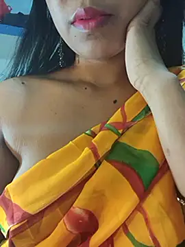 Snapshot of sexyhoney27 chatting on 02-04-25, 10:21 sexyhoney27 online show from 02-04-25, 10:21