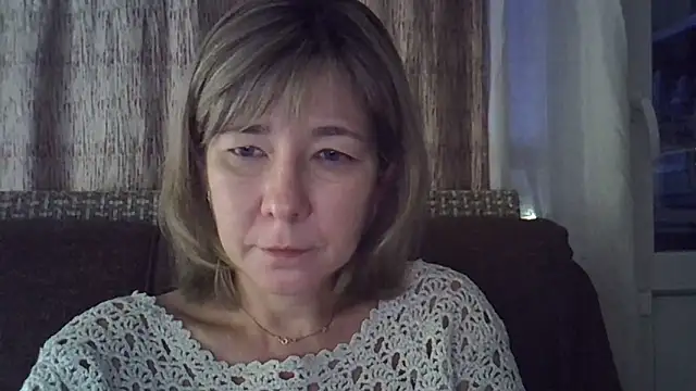 Snapshot of EllaJohnsonX chatting on 01-04-25, 02:04 EllaJohnsonX online show from 01-04-25, 02:04