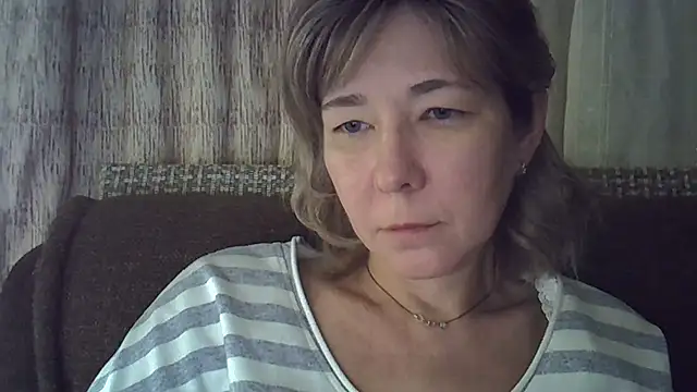 Snapshot of EllaJohnsonX chatting on 01-12-25, 08:14 EllaJohnsonX online show from 01-12-25, 08:14