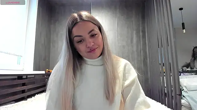 Snapshot of Mia___murrr chatting on 11-11-25, 02:11 Mia murrr online show from 11-11-25, 02:11