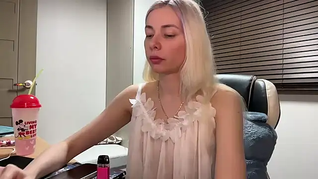 yunasuka online show from 01-09-25, 12:09