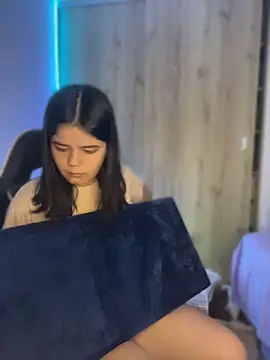 pretty angela1 online show from 04-16-26, 04:13