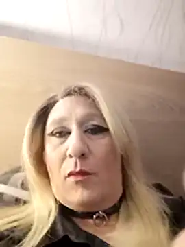 Snapshot of Sissy_Miss chatting on 03-10-26, 10:04 Sissy Miss online show from 03-10-26, 10:04