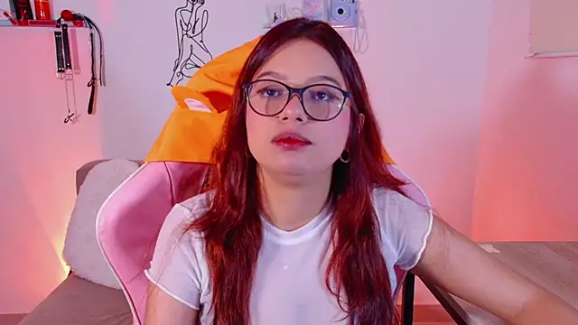 EmiF26 online show from 03-22-25, 04:35