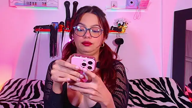 EmiF26 online show from 11-07-25, 02:11