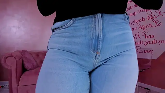 Snapshot of evanew_ chatting on 03-19-25, 10:53 evanew online show from 03-19-25, 10:53