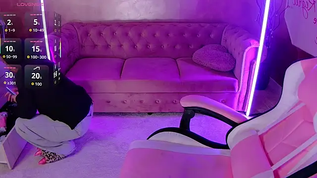 Snapshot of evanew_ chatting on 10-05-25, 06:50 evanew online show from 10-05-25, 06:50