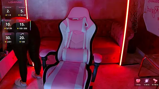 Snapshot of evanew_ chatting on 11-29-25, 05:49 evanew online show from 11-29-25, 05:49