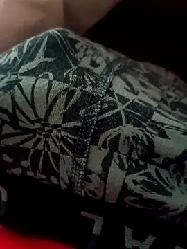 Snapshot of Daniel32hot chatting on 02-01-26, 09:52 Daniel32hot online show from 02-01-26, 09:52