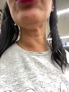 KarolRubi1 online show from 02-06-25, 09:49