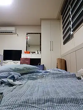 Snapshot of Lee0613 chatting on 10-16-25, 09:38 Lee0613 online show from 10-16-25, 09:38