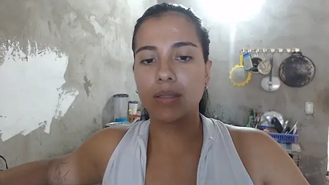Coral0403 online show from 06-12-26, 07:24