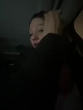 Snapshot of AlessasRoom chatting on 02-04-26, 09:37 AlessasRoom online show from 02-04-26, 09:37