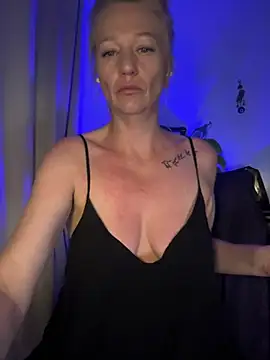 Snapshot of AlessasRoom chatting on 07-05-26, 08:10 AlessasRoom online show from 07-05-26, 08:10