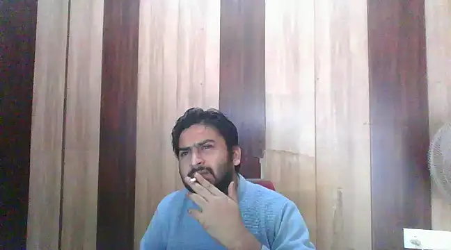 Snapshot of indihotguy chatting on 01-15-25, 07:15 indihotguy online show from 01-15-25, 07:15