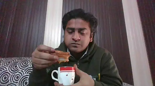 Snapshot of indihotguy chatting on 02-08-25, 06:54 indihotguy online show from 02-08-25, 06:54