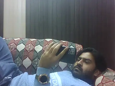 indihotguy online show from 12-01-25, 11:59