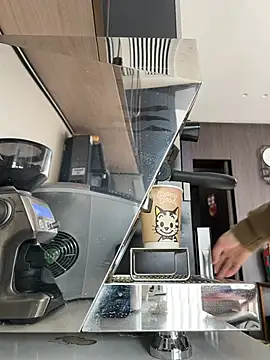 Snapshot of chinalover4199 chatting on 01-15-26, 01:43 chinalover4199 online show from 01-15-26, 01:43