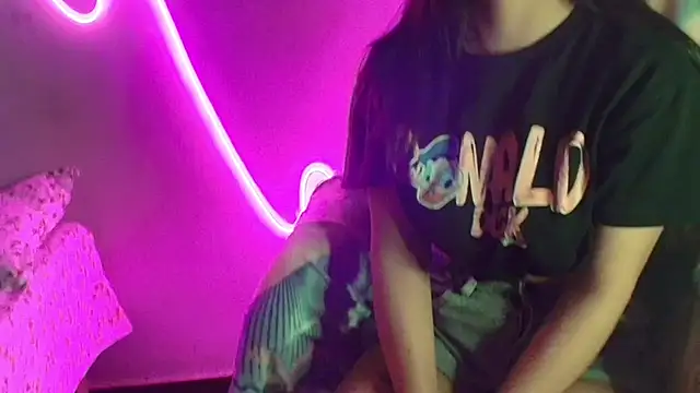 Snapshot of naaya27 chatting on 01-06-25, 09:19 naaya27 online show from 01-06-25, 09:19