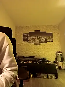 HalloMarcy online show from 02-04-25, 10:34