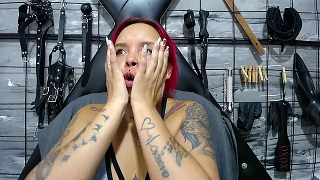 Snapshot of Alana_Roth chatting on 02-06-26, 07:39 Alana Roth online show from 02-06-26, 07:39