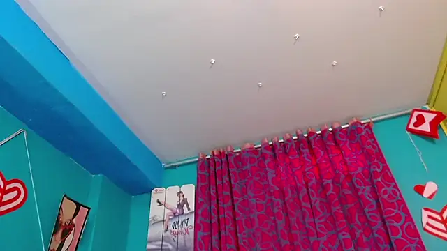 Snapshot of valerie_mase chatting on 10-14-25, 06:52 valerie mase online show from 10-14-25, 06:52