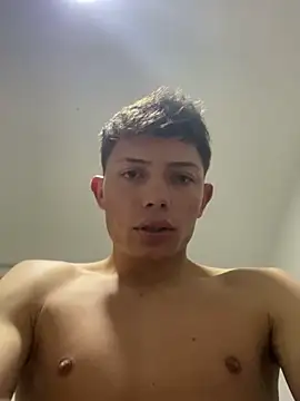 Snapshot of apoloruso chatting on 01-20-25, 04:23 apoloruso online show from 01-20-25, 04:23