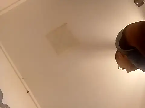 k1oudE online show from 03-04-26, 12:05